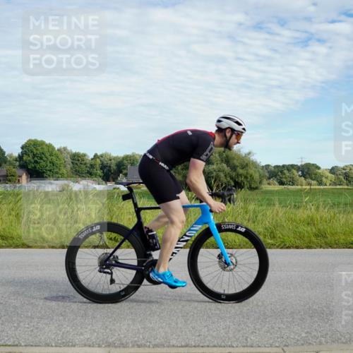 31.08.2025 - Elbe Triathlon Hamburg Michael Burmester http://msf.ph/oto/8691814 31.08.2025 10:15:23 Radfahren 610, 635 meine-sportfotos.de