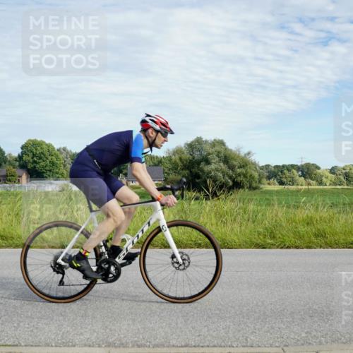 31.08.2025 - Elbe Triathlon Hamburg Michael Burmester http://msf.ph/oto/8691834 31.08.2025 10:16:36 Radfahren 562, 622, 896 meine-sportfotos.de