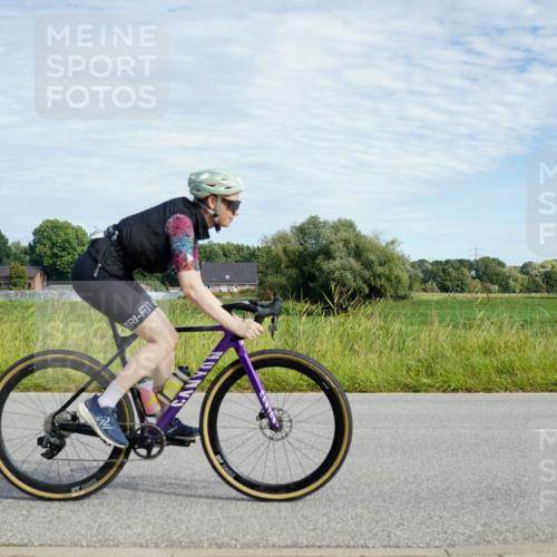 31.08.2025 - Elbe Triathlon Hamburg Michael Burmester http://msf.ph/oto/8691842 31.08.2025 10:16:55 Radfahren 427, 804, 841, 928 meine-sportfotos.de