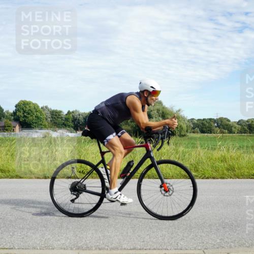 31.08.2025 - Elbe Triathlon Hamburg Michael Burmester http://msf.ph/oto/8691846 31.08.2025 10:17:09 Radfahren 671, 682, 696, 727, 739, 754, 786, 874, 877, 912 meine-sportfotos.de