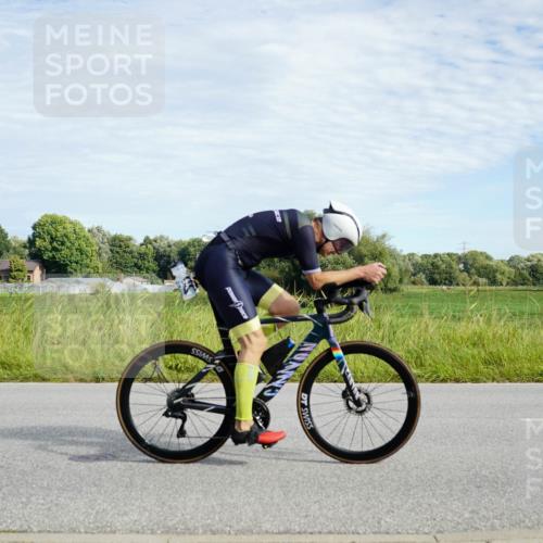 31.08.2025 - Elbe Triathlon Hamburg Michael Burmester http://msf.ph/oto/8691886 31.08.2025 10:18:26 Radfahren 918 meine-sportfotos.de
