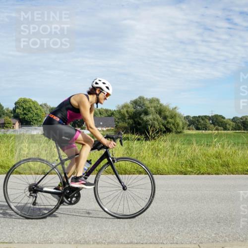 31.08.2025 - Elbe Triathlon Hamburg Michael Burmester http://msf.ph/oto/8691888 31.08.2025 10:18:43 Radfahren 911, 938 meine-sportfotos.de