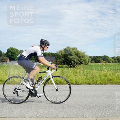 31.08.2025 - Elbe Triathlon Hamburg Michael Burmester http://msf.ph/oto/8691903 31.08.2025 10:19:14 Radfahren 487, 713, 777, 803, 828, 856, 930 meine-sportfotos.de