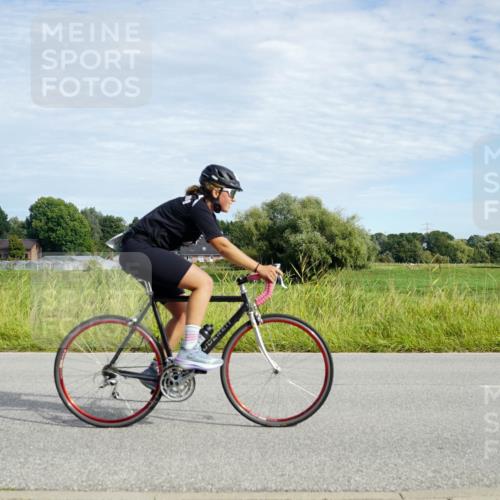 31.08.2025 - Elbe Triathlon Hamburg Michael Burmester http://msf.ph/oto/8691904 31.08.2025 10:19:15 Radfahren 713, 803, 828, 856, 930 meine-sportfotos.de