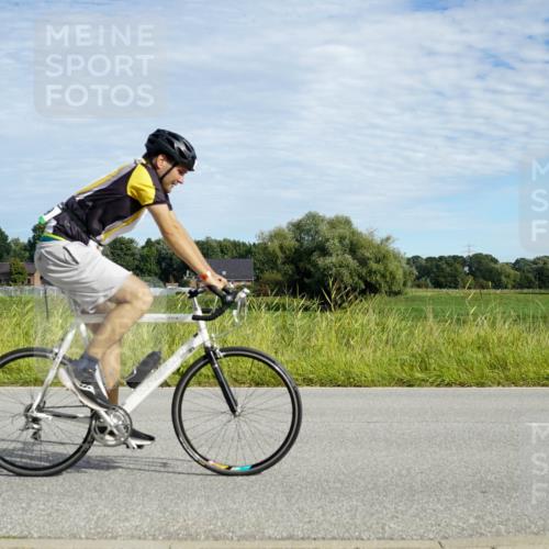 31.08.2025 - Elbe Triathlon Hamburg Michael Burmester http://msf.ph/oto/8691931 31.08.2025 10:20:16 Radfahren 599, 854 meine-sportfotos.de