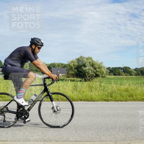 31.08.2025 - Elbe Triathlon Hamburg Michael Burmester http://msf.ph/oto/8691950 31.08.2025 10:20:51 Radfahren 419, 564, 588, 880, 931, 947, 968, 1012, 1023, 1100 meine-sportfotos.de