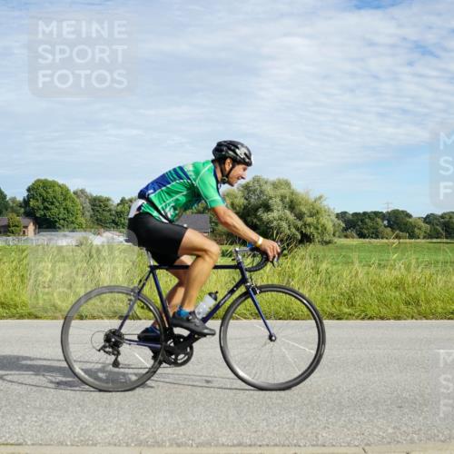 31.08.2025 - Elbe Triathlon Hamburg Michael Burmester http://msf.ph/oto/8691952 31.08.2025 10:20:53 Radfahren 419, 564, 880, 931, 947, 1012 meine-sportfotos.de