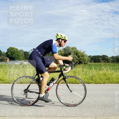 31.08.2025 - Elbe Triathlon Hamburg Michael Burmester http://msf.ph/oto/8691984 31.08.2025 10:21:51 Radfahren 654, 769, 844, 849, 953, 1001, 1024 meine-sportfotos.de