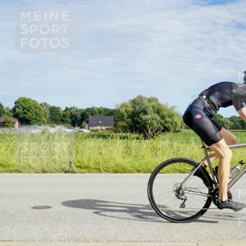 31.08.2025 - Elbe Triathlon Hamburg Michael Burmester http://msf.ph/oto/8691990 31.08.2025 10:21:55 Radfahren 654, 769, 796, 810, 814, 844, 849, 953, 1001, 1024, 1030 meine-sportfotos.de