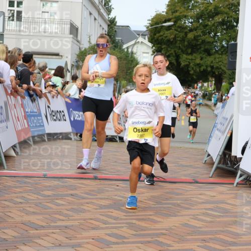 31.08.2025 - 21. Blankeneser Heldenlauf Strokosch-Dieckow http://msf.ph/oto/8691994 31.08.2025 10:25:10 Ziel 2641, 2357, 2183, 2717, 2285, 2286, 2331, 2053, 2359, 2661 meine-sportfotos.de