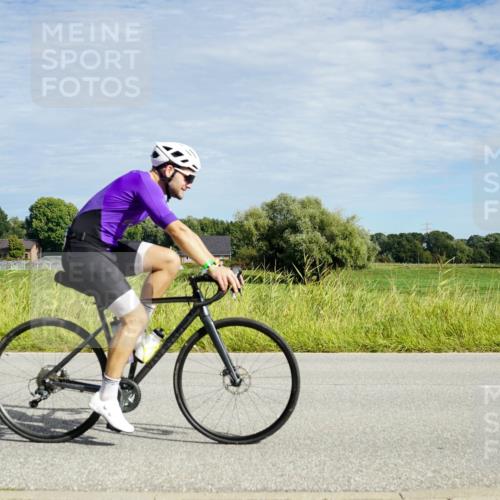 31.08.2025 - Elbe Triathlon Hamburg Michael Burmester http://msf.ph/oto/8692003 31.08.2025 10:22:07 Radfahren 413, 783, 842, 1042, 1081 meine-sportfotos.de