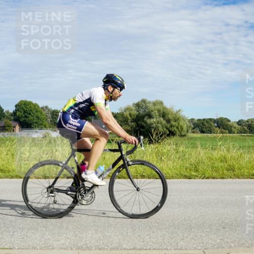 31.08.2025 - Elbe Triathlon Hamburg Michael Burmester http://msf.ph/oto/8692010 31.08.2025 10:22:19 Radfahren 730, 824, 974, 1000, 1009, 1085 meine-sportfotos.de