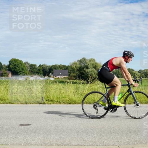 31.08.2025 - Elbe Triathlon Hamburg Michael Burmester http://msf.ph/oto/8692011 31.08.2025 10:22:19 Radfahren 730, 824, 974, 1000, 1009, 1085 meine-sportfotos.de