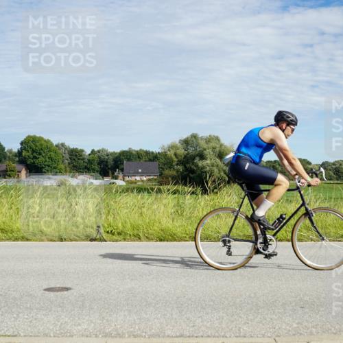 31.08.2025 - Elbe Triathlon Hamburg Michael Burmester http://msf.ph/oto/8692048 31.08.2025 10:23:08 Radfahren 981, 995, 996, 1049, 1077 meine-sportfotos.de
