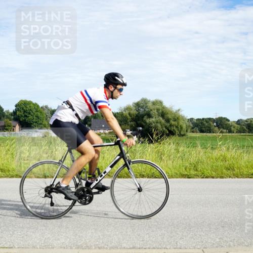 31.08.2025 - Elbe Triathlon Hamburg Michael Burmester http://msf.ph/oto/8692104 31.08.2025 10:24:32 Radfahren 847, 910, 970, 1092, 1099 meine-sportfotos.de