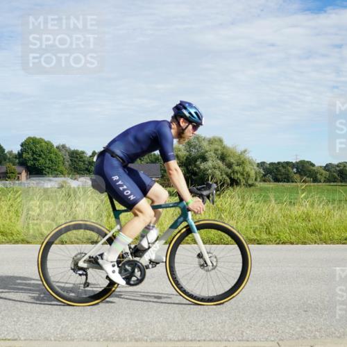 31.08.2025 - Elbe Triathlon Hamburg Michael Burmester http://msf.ph/oto/8692110 31.08.2025 10:24:40 Radfahren 594, 863, 979, 994, 1075, 1080, 1092 meine-sportfotos.de