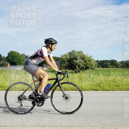 31.08.2025 - Elbe Triathlon Hamburg Michael Burmester http://msf.ph/oto/8692113 31.08.2025 10:24:45 Radfahren 594, 677, 863, 994, 1075 meine-sportfotos.de