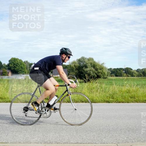 31.08.2025 - Elbe Triathlon Hamburg Michael Burmester http://msf.ph/oto/8692128 31.08.2025 10:25:12 Radfahren 782, 929, 955, 958, 966, 1003, 1039, 1094, 1096 meine-sportfotos.de