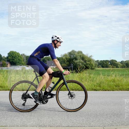 31.08.2025 - Elbe Triathlon Hamburg Michael Burmester http://msf.ph/oto/8692140 31.08.2025 10:25:25 Radfahren 935, 1008, 1021 meine-sportfotos.de