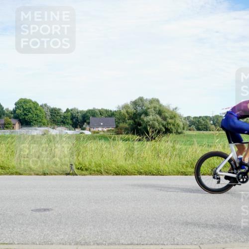 31.08.2025 - Elbe Triathlon Hamburg Michael Burmester http://msf.ph/oto/8692168 31.08.2025 10:26:26 Radfahren 905, 934, 936, 951, 980, 1103, 1108, 1149 meine-sportfotos.de