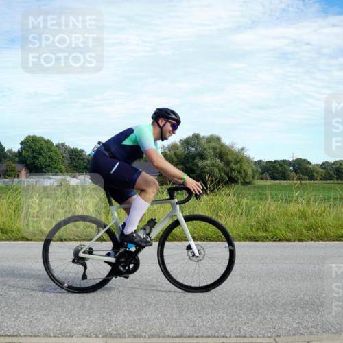 31.08.2025 - Elbe Triathlon Hamburg Michael Burmester http://msf.ph/oto/8692183 31.08.2025 10:26:58 Radfahren 830, 853, 992 meine-sportfotos.de