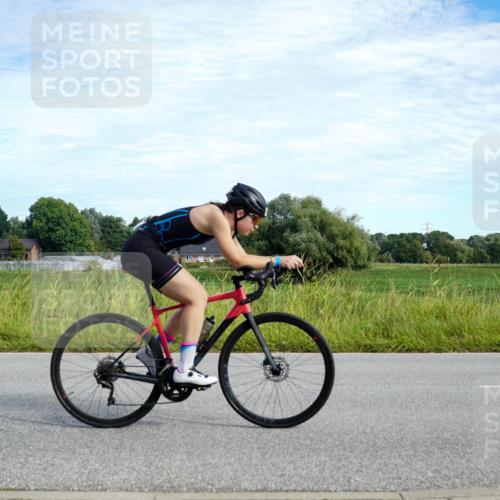 31.08.2025 - Elbe Triathlon Hamburg Michael Burmester http://msf.ph/oto/8692184 31.08.2025 10:27:00 Radfahren 830, 853, 992, 993 meine-sportfotos.de