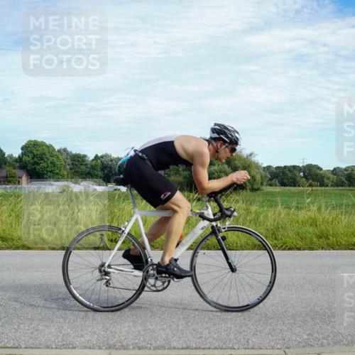 31.08.2025 - Elbe Triathlon Hamburg Michael Burmester http://msf.ph/oto/8692194 31.08.2025 10:27:20 Radfahren 1013, 1105, 1129 meine-sportfotos.de