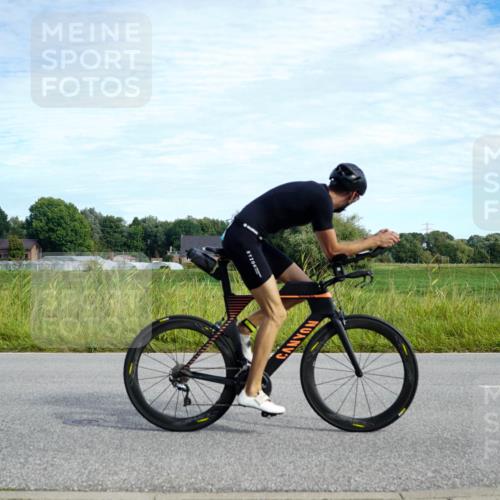 31.08.2025 - Elbe Triathlon Hamburg Michael Burmester http://msf.ph/oto/8692229 31.08.2025 10:28:42 Radfahren 701, 789, 852, 913, 991, 1123, 1219 meine-sportfotos.de