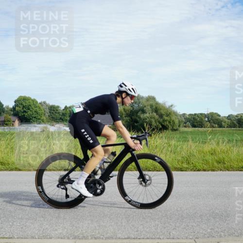 31.08.2025 - Elbe Triathlon Hamburg Michael Burmester http://msf.ph/oto/8692244 31.08.2025 10:29:22 Radfahren 667, 711, 837, 1102, 1183, 1196 meine-sportfotos.de