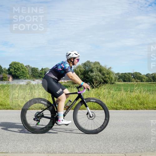 31.08.2025 - Elbe Triathlon Hamburg Michael Burmester http://msf.ph/oto/8692278 31.08.2025 10:30:45 Radfahren 593, 800, 835, 1121, 1164 meine-sportfotos.de
