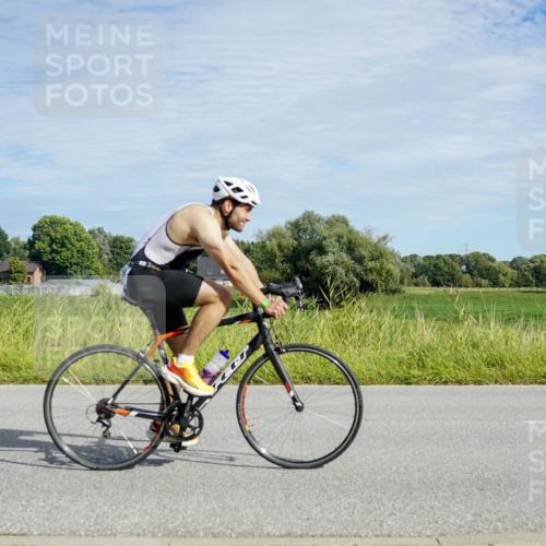 31.08.2025 - Elbe Triathlon Hamburg Michael Burmester http://msf.ph/oto/8692284 31.08.2025 10:30:54 Radfahren 593, 864, 956, 1164 meine-sportfotos.de