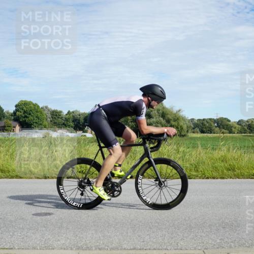 31.08.2025 - Elbe Triathlon Hamburg Michael Burmester http://msf.ph/oto/8692303 31.08.2025 10:31:54 Radfahren 886, 912, 1224 meine-sportfotos.de