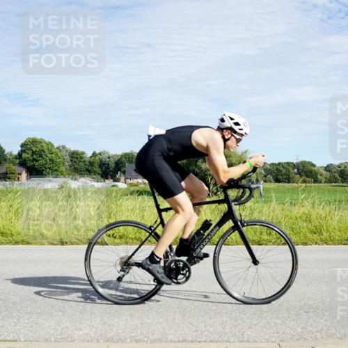 31.08.2025 - Elbe Triathlon Hamburg Michael Burmester http://msf.ph/oto/8692312 31.08.2025 10:32:12 Radfahren 679, 938, 1032, 1127 meine-sportfotos.de