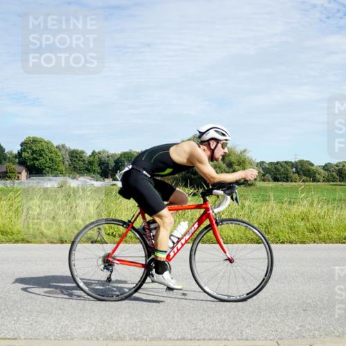 31.08.2025 - Elbe Triathlon Hamburg Michael Burmester http://msf.ph/oto/8692313 31.08.2025 10:32:15 Radfahren 938, 1032, 1127, 1213 meine-sportfotos.de