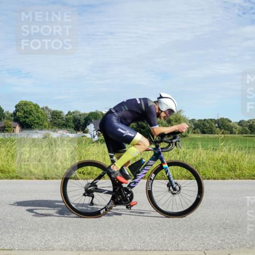 31.08.2025 - Elbe Triathlon Hamburg Michael Burmester http://msf.ph/oto/8692321 31.08.2025 10:32:33 Radfahren 811, 896, 932, 1168, 1185, 1226, 1240 meine-sportfotos.de
