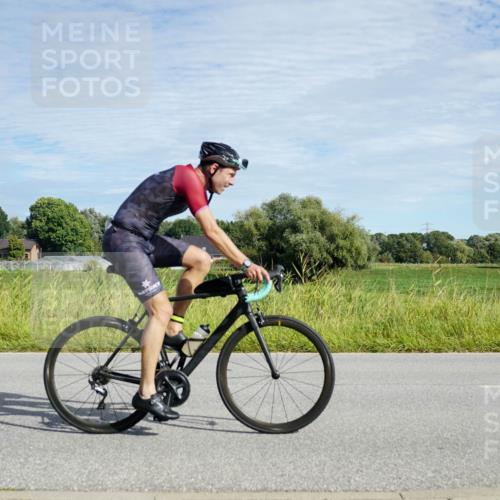 31.08.2025 - Elbe Triathlon Hamburg Michael Burmester http://msf.ph/oto/8692322 31.08.2025 10:32:34 Radfahren 811, 896, 932, 1168, 1174, 1185, 1226, 1240 meine-sportfotos.de