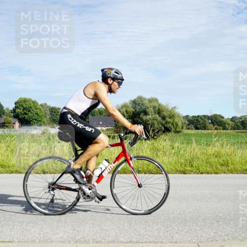 31.08.2025 - Elbe Triathlon Hamburg Michael Burmester http://msf.ph/oto/8692331 31.08.2025 10:32:50 Radfahren 804, 1195 meine-sportfotos.de