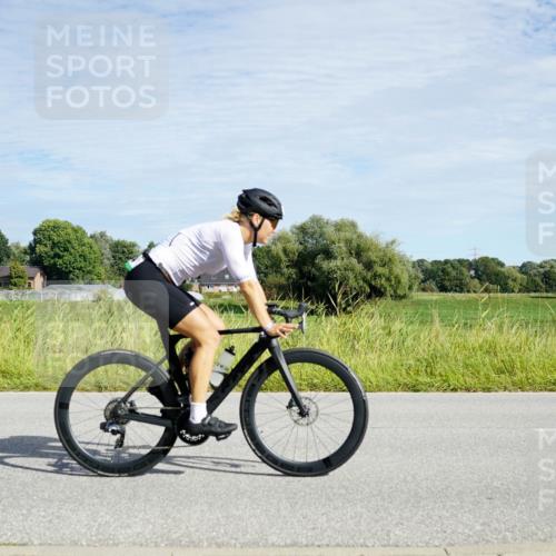 31.08.2025 - Elbe Triathlon Hamburg Michael Burmester http://msf.ph/oto/8692332 31.08.2025 10:32:52 Radfahren 804, 1195 meine-sportfotos.de