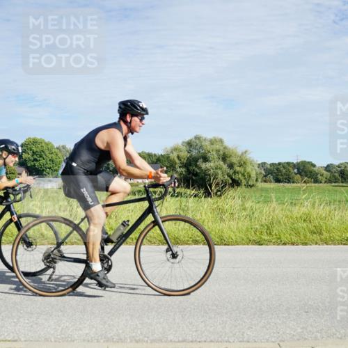 31.08.2025 - Elbe Triathlon Hamburg Michael Burmester http://msf.ph/oto/8692354 31.08.2025 10:33:29 Radfahren 826, 838, 850, 859, 908, 1211, 1235, 1241 meine-sportfotos.de