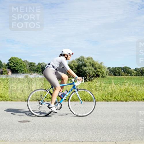 31.08.2025 - Elbe Triathlon Hamburg Michael Burmester http://msf.ph/oto/8692356 31.08.2025 10:33:30 Radfahren 826, 838, 850, 859, 908, 1211, 1235, 1241 meine-sportfotos.de