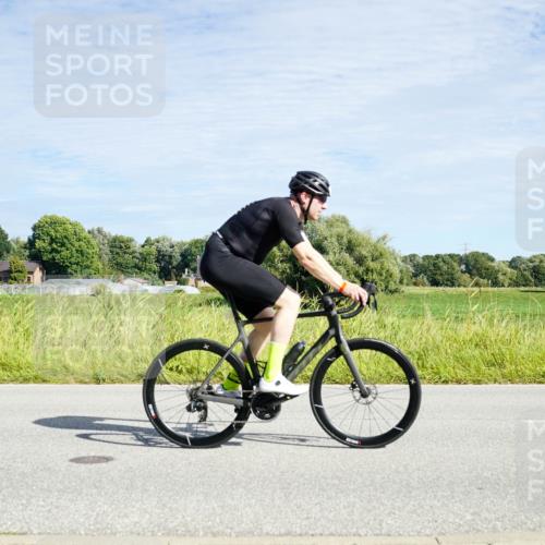 31.08.2025 - Elbe Triathlon Hamburg Michael Burmester http://msf.ph/oto/8692372 31.08.2025 10:34:07 Radfahren 874, 909, 1090, 1136, 1225 meine-sportfotos.de