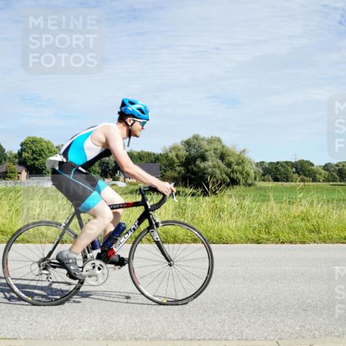 31.08.2025 - Elbe Triathlon Hamburg Michael Burmester http://msf.ph/oto/8692378 31.08.2025 10:34:19 Radfahren 928, 1033, 1167, 1176 meine-sportfotos.de