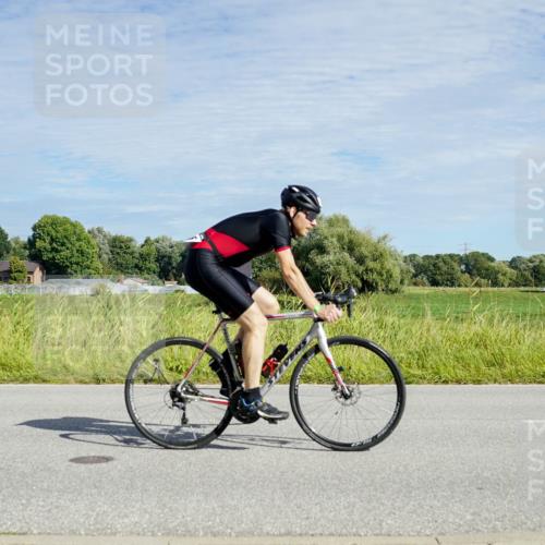 31.08.2025 - Elbe Triathlon Hamburg Michael Burmester http://msf.ph/oto/8692399 31.08.2025 10:35:04 Radfahren 901, 957, 1034, 1045, 1126, 1205, 1236 meine-sportfotos.de