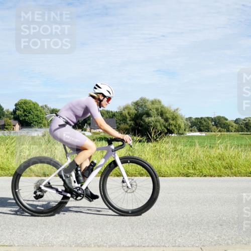 31.08.2025 - Elbe Triathlon Hamburg Michael Burmester http://msf.ph/oto/8692409 31.08.2025 10:35:21 Radfahren 856, 960 meine-sportfotos.de