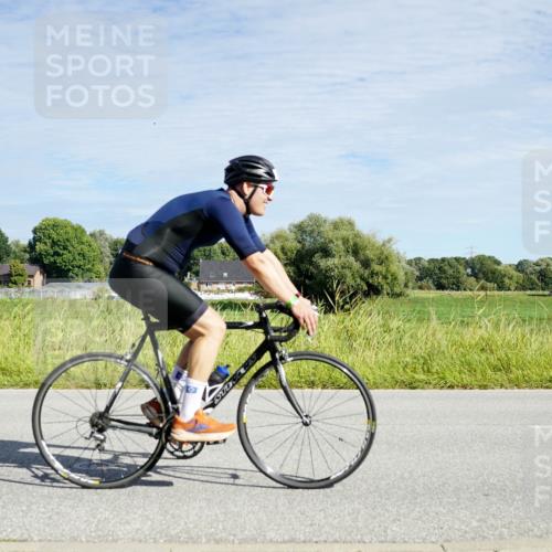 31.08.2025 - Elbe Triathlon Hamburg Michael Burmester http://msf.ph/oto/8692412 31.08.2025 10:35:34 Radfahren 777, 803, 903, 986, 1081, 1100 meine-sportfotos.de