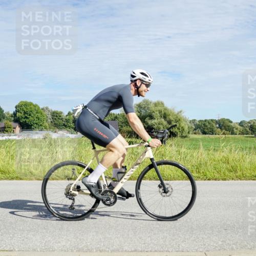 31.08.2025 - Elbe Triathlon Hamburg Michael Burmester http://msf.ph/oto/8692420 31.08.2025 10:35:47 Radfahren 921, 930, 1036, 1064, 1186, 1228, 1237 meine-sportfotos.de