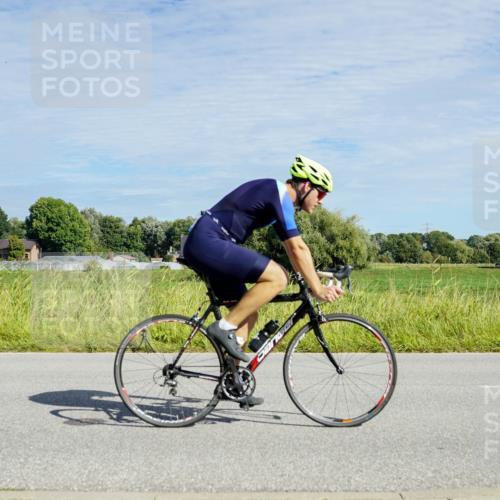31.08.2025 - Elbe Triathlon Hamburg Michael Burmester http://msf.ph/oto/8692445 31.08.2025 10:36:15 Radfahren 807, 1000, 1001, 1009, 1114 meine-sportfotos.de