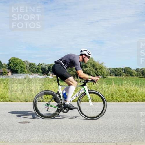 31.08.2025 - Elbe Triathlon Hamburg Michael Burmester http://msf.ph/oto/8692446 31.08.2025 10:36:18 Radfahren 681, 1001, 1009, 1114 meine-sportfotos.de
