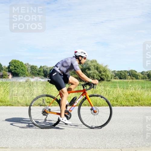 31.08.2025 - Elbe Triathlon Hamburg Michael Burmester http://msf.ph/oto/8692452 31.08.2025 10:36:34 Radfahren 1007, 1024, 1042, 1159, 1222 meine-sportfotos.de