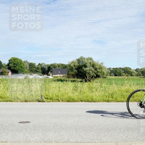 31.08.2025 - Elbe Triathlon Hamburg Michael Burmester http://msf.ph/oto/8692467 31.08.2025 10:36:50 Radfahren 963, 983, 998, 1056, 1067, 1124, 1135, 1178 meine-sportfotos.de